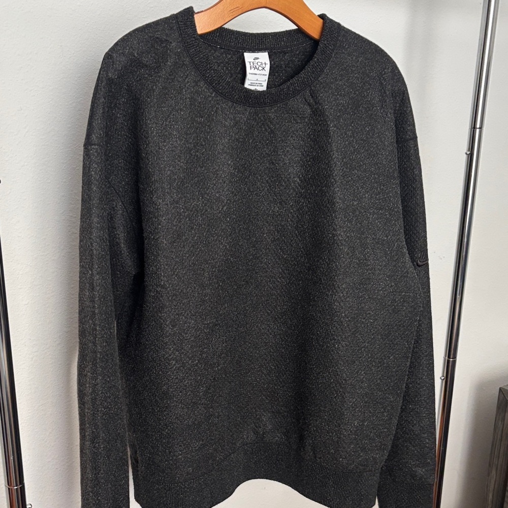 Nike Men's Black Crewneck Sweater